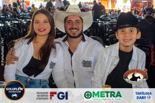Desfile-dos-Cavaleiros-em-Jatai-2 (1) (1)