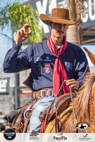 Desfile-dos-Cavaleiros-em-Jatai-70 (1)
