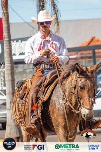 Desfile-dos-Cavaleiros-em-Jatai-71 (1)