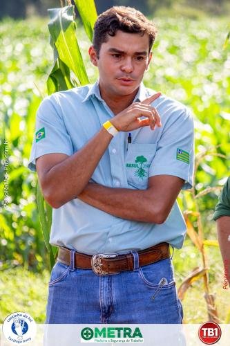 Dia-de-Campo-do-Laboratorio-de-Plantas-Daninhas-na-UFJ-17