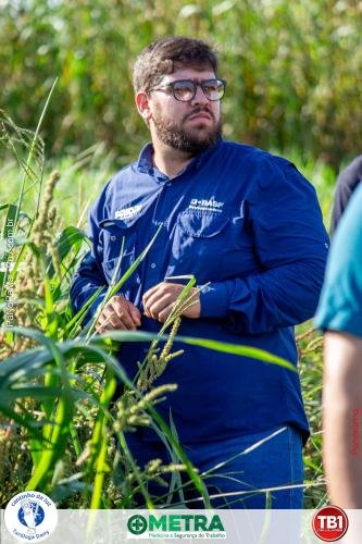 Dia-de-Campo-do-Laboratorio-de-Plantas-Daninhas-na-UFJ-9