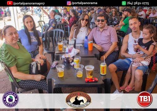 Encontro-de-Carros-Antigos-de-Jatai-pn7-103 (1)