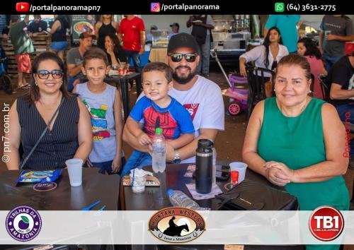 Encontro-de-Carros-Antigos-de-Jatai-pn7-124 (1)