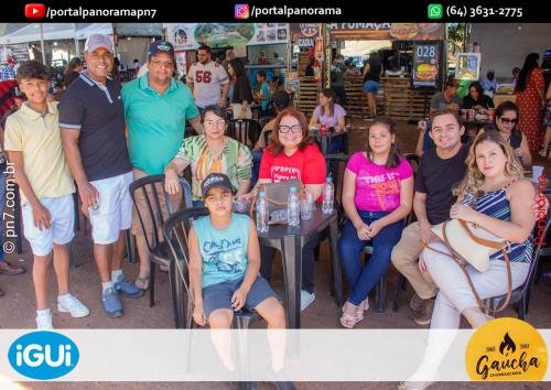 Encontro-de-Carros-Antigos-de-Jatai-pn7-125 (1)