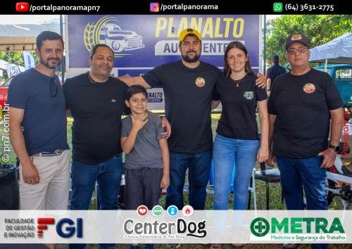 Encontro-de-Carros-Antigos-de-Jatai-pn7-147 (1)