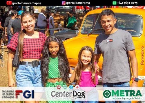 Encontro-de-Carros-Antigos-de-Jatai-pn7-150 (1)