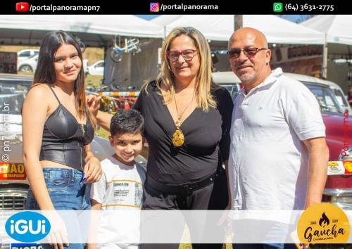 Encontro-de-Carros-Antigos-de-Jatai-pn7-152 (1)