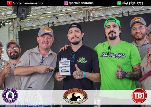 Encontro-de-Carros-Antigos-de-Jatai-pn7-34 (1)