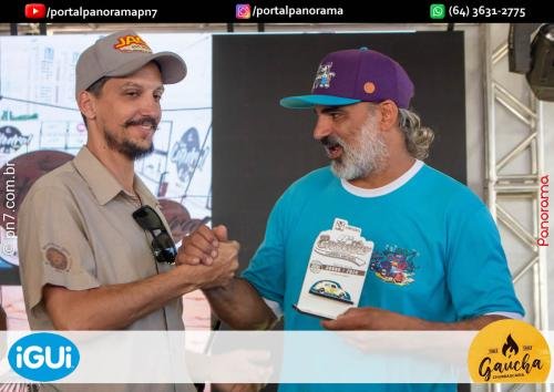 Encontro-de-Carros-Antigos-de-Jatai-pn7-56 (1)