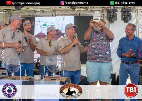 Encontro-de-Carros-Antigos-de-Jatai-pn7-61 (1)