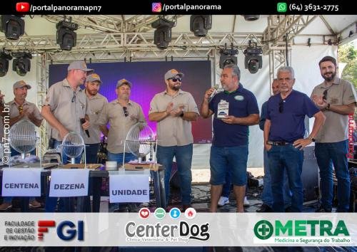 Encontro-de-Carros-Antigos-de-Jatai-pn7-75 (1)