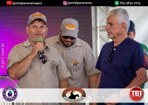 Encontro-de-Carros-Antigos-de-Jatai-pn7-76 (1)