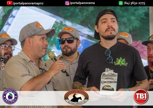 Encontro-de-Carros-Antigos-de-Jatai-pn7-88 (1)