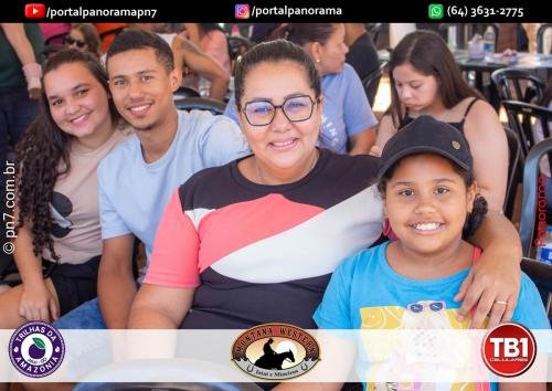 Encontro-de-Carros-Antigos-de-Jatai-pn7-94 (1)