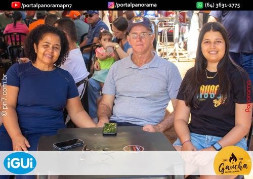 Encontro-de-Carros-Antigos-de-Jatai-pn7-98 (1)