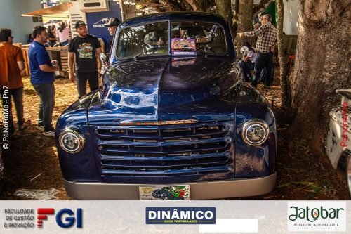Encontro-de-Carros-Antigos-em-Jatai-36
