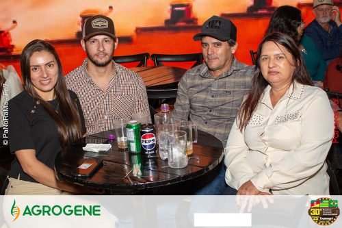 Estande-da-Agrogene-na-sexta-feira-da-Campeira-2025-27