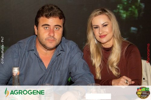 Estande-da-Agrogene-na-sexta-feira-da-Campeira-2025-29