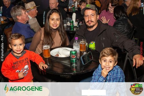 Estande-da-Agrogene-na-sexta-feira-da-Campeira-2025-49