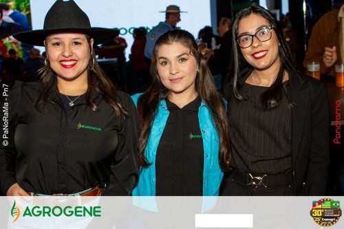 Estande-da-Agrogene-na-sexta-feira-da-Campeira-2025-51