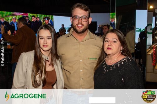 Estande-da-Agrogene-na-sexta-feira-da-Campeira-2025-56