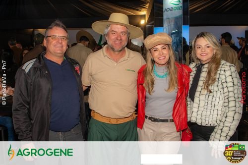 Estande-da-Agrogene-na-sexta-feira-da-Campeira-2025-70