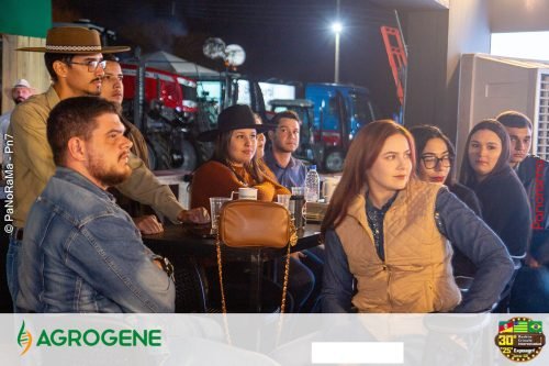 Estande-da-Agrogene-recebe-visitantes-no-1o-dia-da-Campeira-2025-11