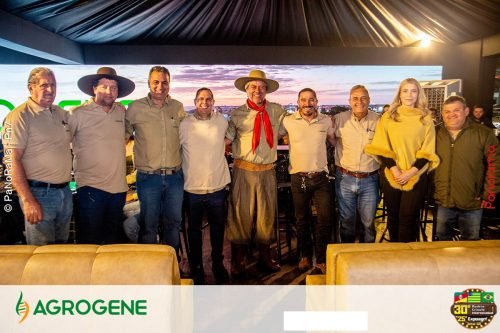 Estande-da-Agrogene-recebe-visitantes-no-1o-dia-da-Campeira-2025-19