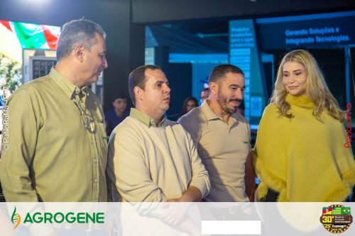 Estande-da-Agrogene-recebe-visitantes-no-1o-dia-da-Campeira-2025-2