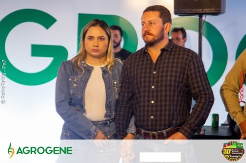 Estande-da-Agrogene-recebe-visitantes-no-1o-dia-da-Campeira-2025-25