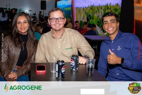 Estande-da-Agrogene-recebe-visitantes-no-1o-dia-da-Campeira-2025-30