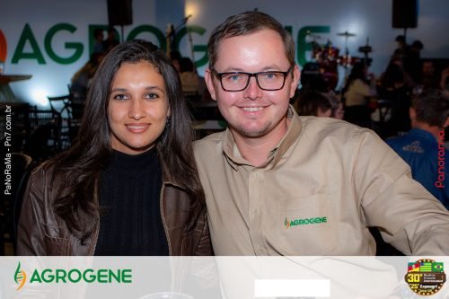 Estande-da-Agrogene-recebe-visitantes-no-1o-dia-da-Campeira-2025-31