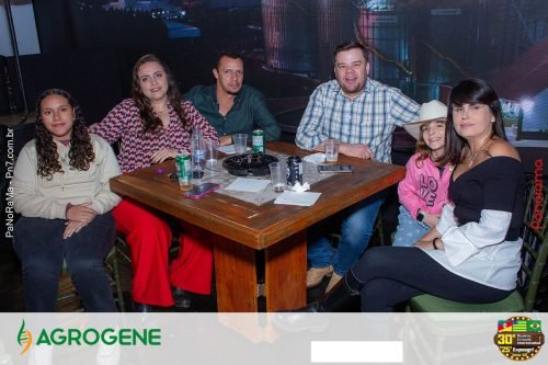 Estande-da-Agrogene-recebe-visitantes-no-1o-dia-da-Campeira-2025-52