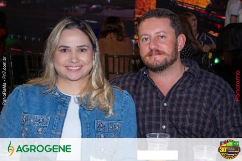 Estande-da-Agrogene-recebe-visitantes-no-1o-dia-da-Campeira-2025-56