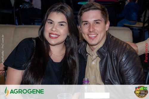 Estande-da-Agrogene-recebe-visitantes-no-1o-dia-da-Campeira-2025-62