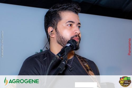 Estande-da-Agrogene-recebe-visitantes-no-1o-dia-da-Campeira-2025-71