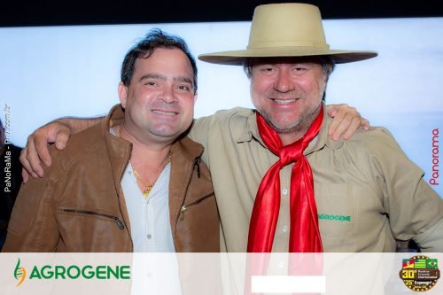 Estande-da-Agrogene-recebe-visitantes-no-1o-dia-da-Campeira-2025-78