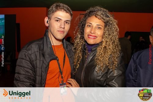 Estande-da-Uniggel-Sementes-na-sexta-feira-da-Campeira-2025-12