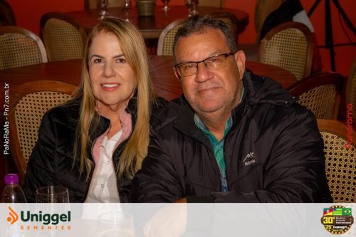 Estande-da-Uniggel-Sementes-na-sexta-feira-da-Campeira-2025-4