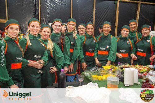 Jantar-Italiano-e-destaque-no-estande-Uniggel-Sementes-durante-a-Campeira-1