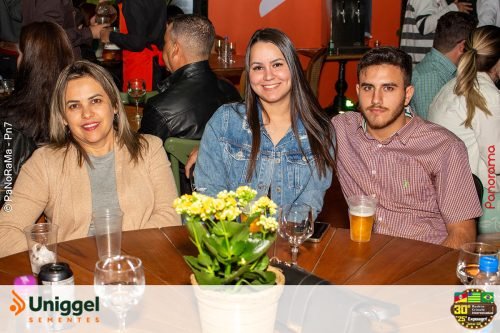 Jantar-Italiano-e-destaque-no-estande-Uniggel-Sementes-durante-a-Campeira-209