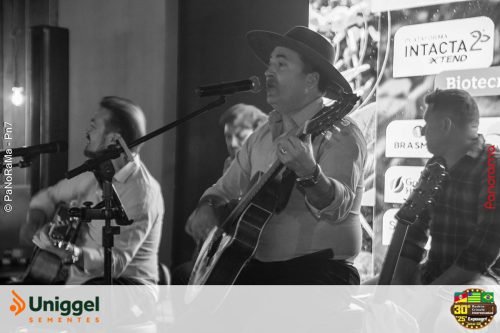 Jantar-Italiano-e-destaque-no-estande-Uniggel-Sementes-durante-a-Campeira-28