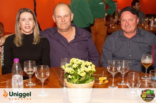 Jantar-Italiano-e-destaque-no-estande-Uniggel-Sementes-durante-a-Campeira-64