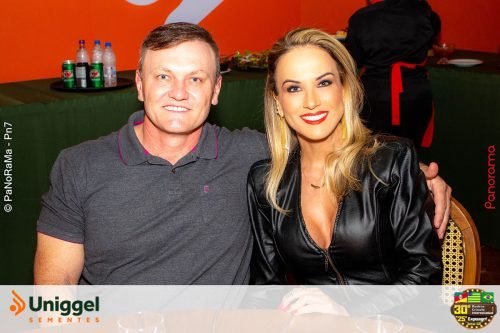 Jantar-Italiano-e-destaque-no-estande-Uniggel-Sementes-durante-a-Campeira-89