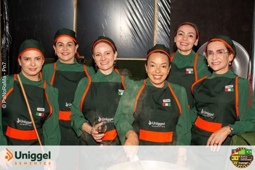 Jantar-Italiano-e-destaque-no-estande-Uniggel-Sementes-durante-a-Campeira-94