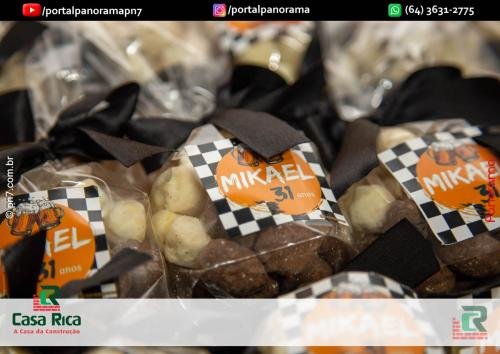 Mikael-Joergensen-celebra-31-anos-76