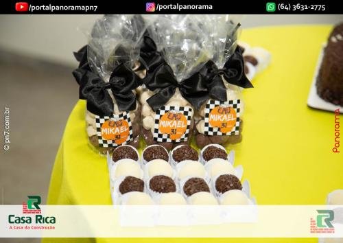 Mikael-Joergensen-celebra-31-anos-93