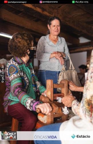 Mutirao-de-Fiandeiras-e-Tecedeiras-COD-28