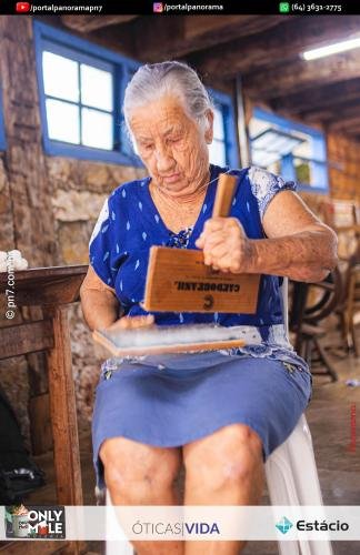 Mutirao-de-Fiandeiras-e-Tecedeiras-COD-43