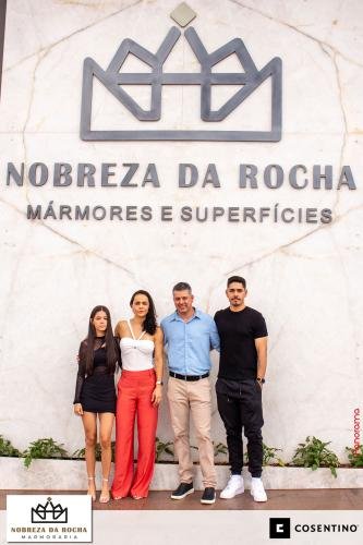 Nobreza-da-Rocha-inaugura-novo-showroom-em-Jatai-100